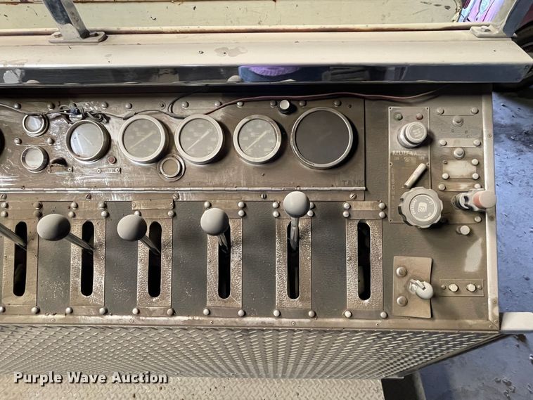 image for item KM9931 1982 Ford C8000  pumper fire truck