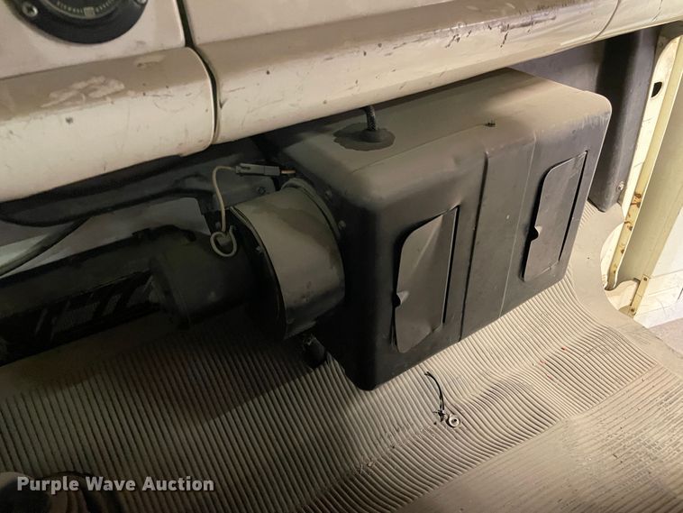 image for item KM9931 1982 Ford C8000  pumper fire truck