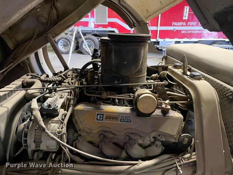 image for item KM9931 1982 Ford C8000  pumper fire truck