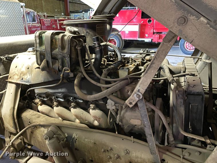 image for item KM9931 1982 Ford C8000  pumper fire truck