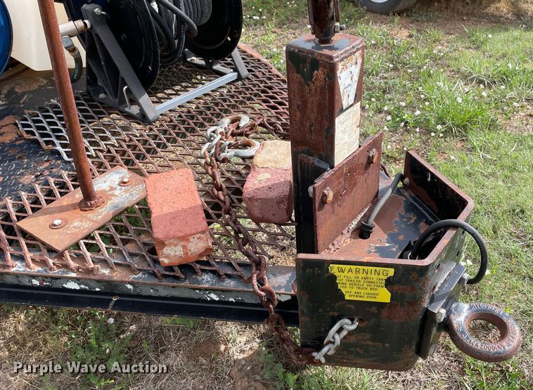 image for item KM9932 Wachs Trav-L-Vac 77-000-16  vacuum excavator