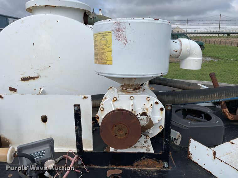 image for item KM9932 Wachs Trav-L-Vac 77-000-16  vacuum excavator