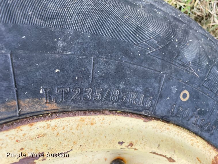 image for item KM9933 1993 John Deere 5300  tractor