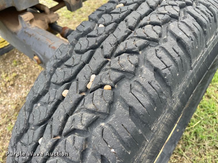 image for item KM9933 1993 John Deere 5300  tractor