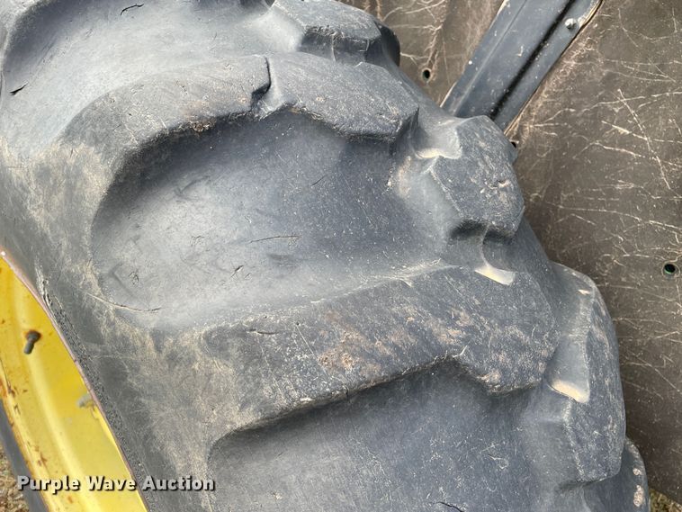 image for item KM9933 1993 John Deere 5300  tractor