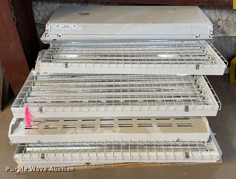 image for item KM9936 (14) 4' L light fixtures