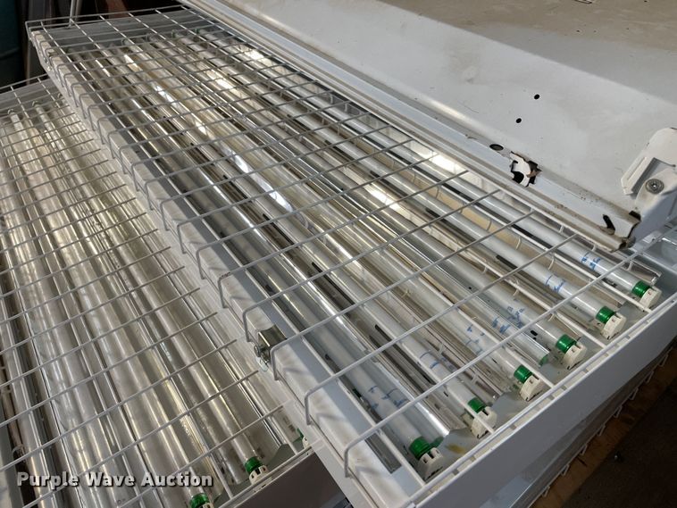 image for item KM9936 (14) 4' L light fixtures