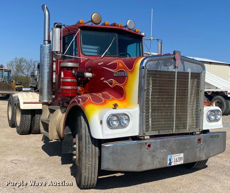 image for item KV9581 1972 Kenworth  semi truck