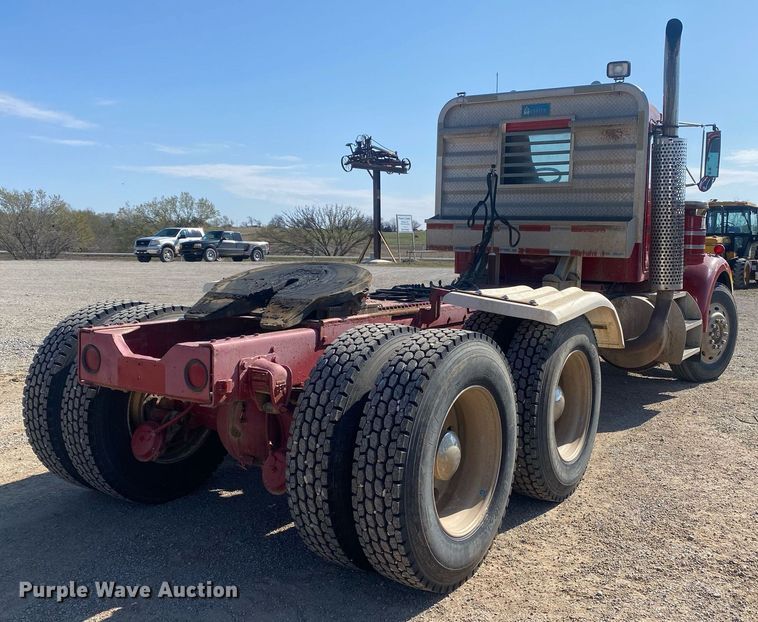 image for item KV9581 1972 Kenworth  semi truck