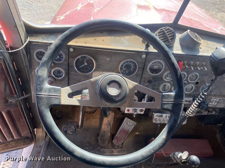 image for item KV9581 1972 Kenworth  semi truck