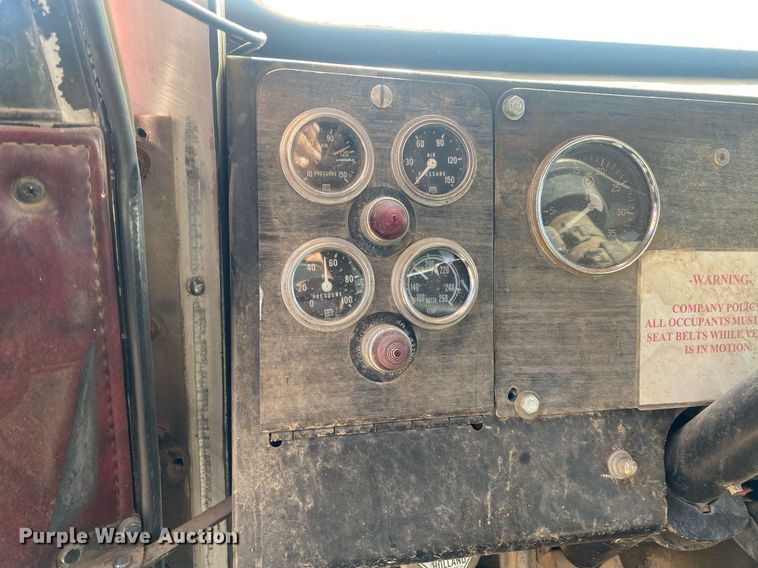 image for item KV9581 1972 Kenworth  semi truck