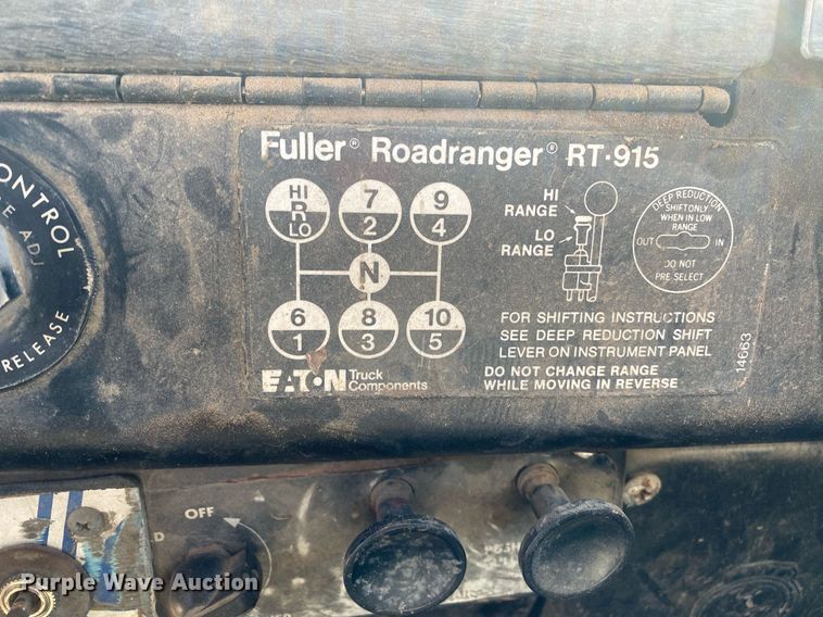 image for item KV9581 1972 Kenworth  semi truck