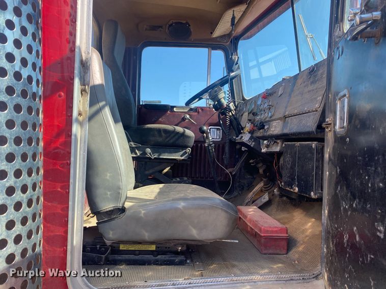 image for item KV9581 1972 Kenworth  semi truck