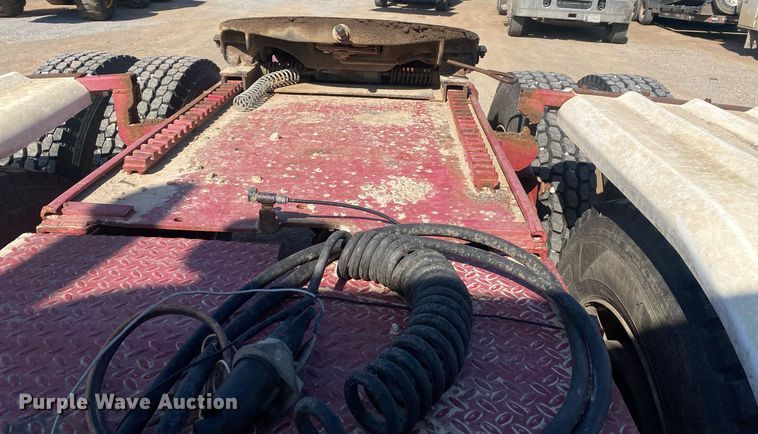 image for item KV9581 1972 Kenworth  semi truck