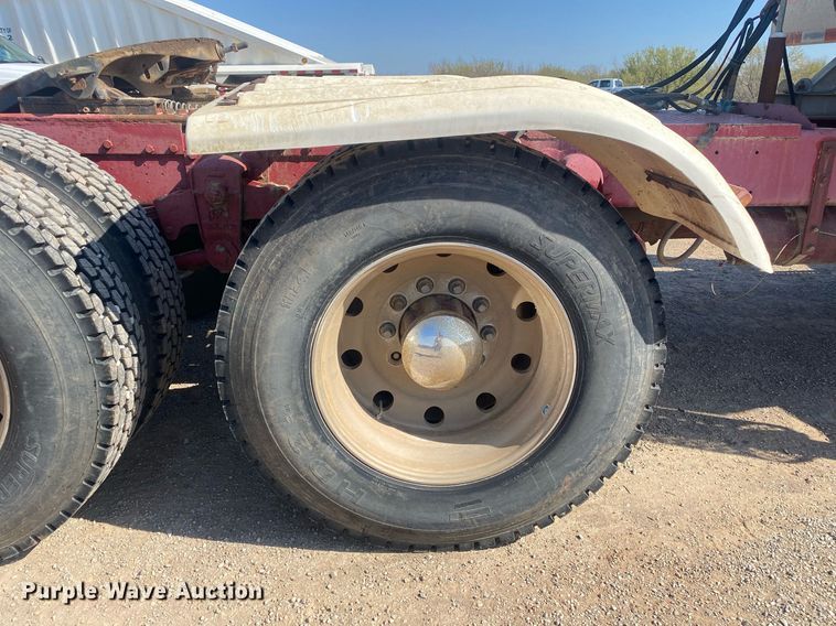 image for item KV9581 1972 Kenworth  semi truck