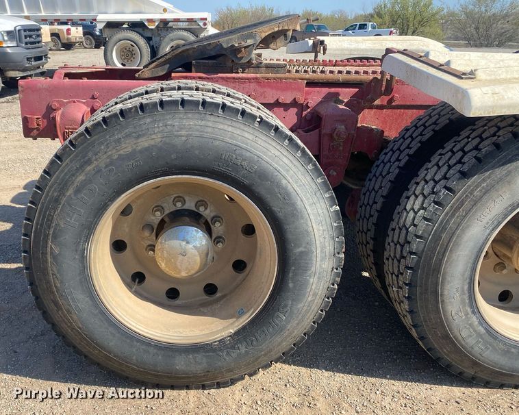 image for item KV9581 1972 Kenworth  semi truck