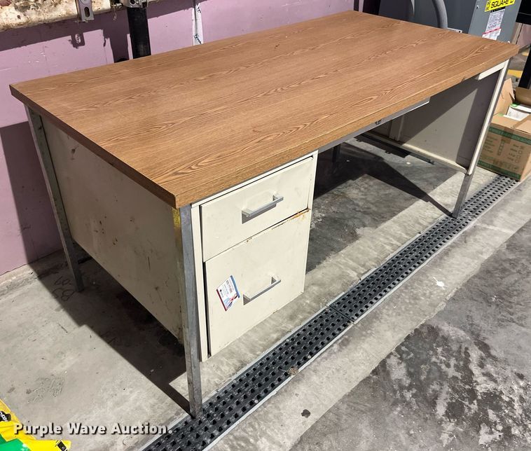 image for item LA9954 Desk