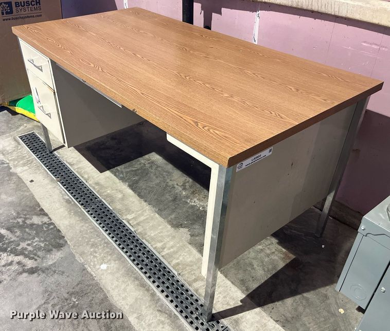 image for item LA9954 Desk