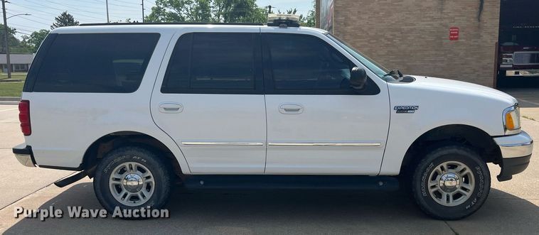 image for item LA9996 2001 Ford Expedition XLT  SUV