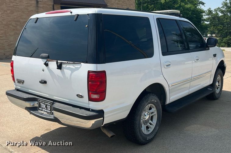 image for item LA9996 2001 Ford Expedition XLT  SUV