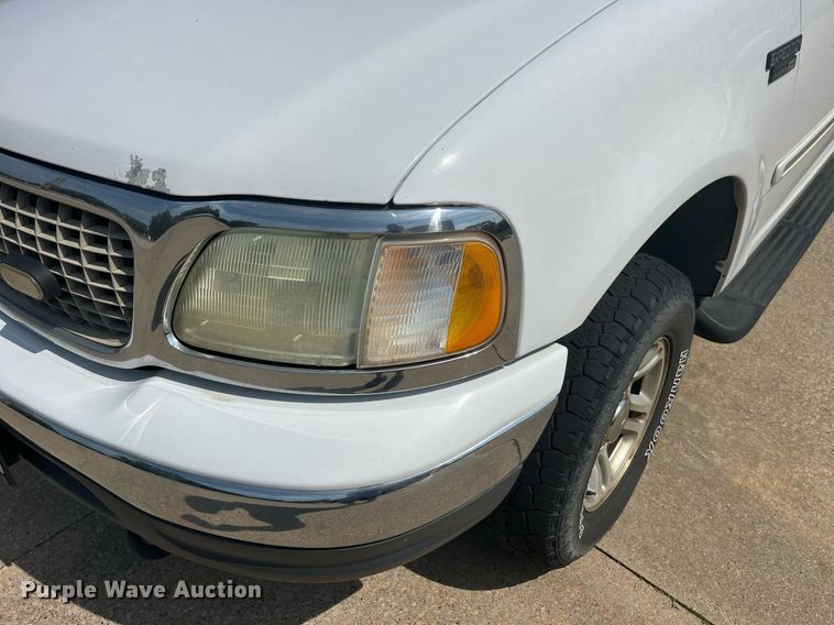 image for item LA9996 2001 Ford Expedition XLT  SUV