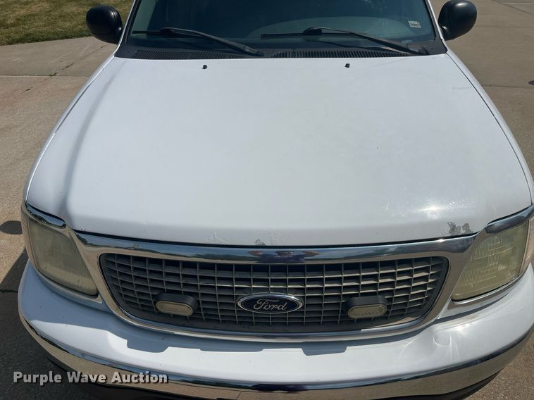 image for item LA9996 2001 Ford Expedition XLT  SUV