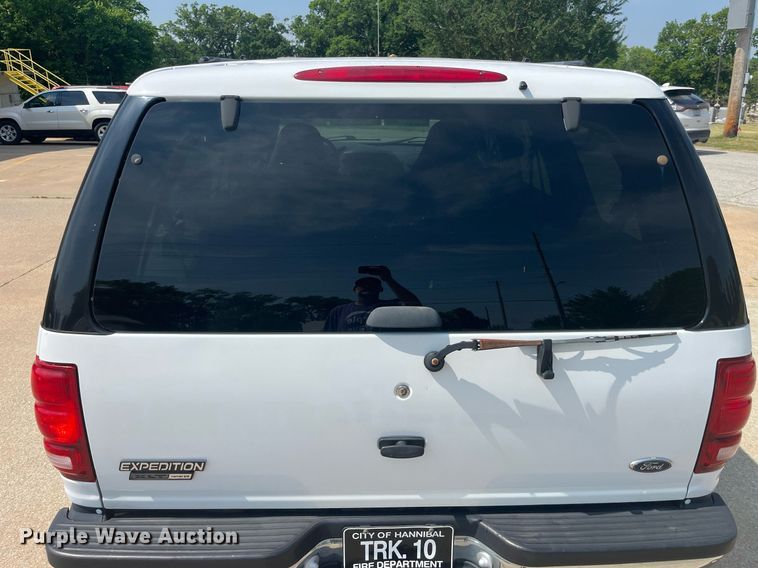 image for item LA9996 2001 Ford Expedition XLT  SUV
