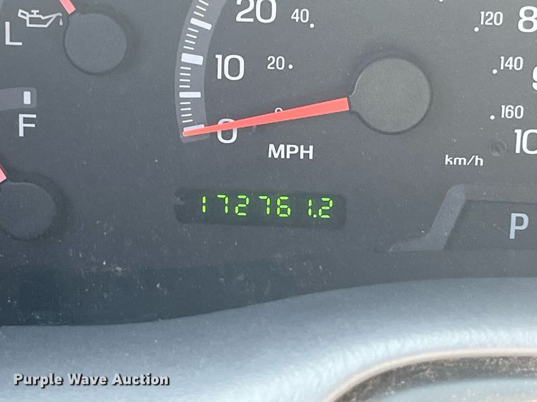 image for item LA9996 2001 Ford Expedition XLT  SUV