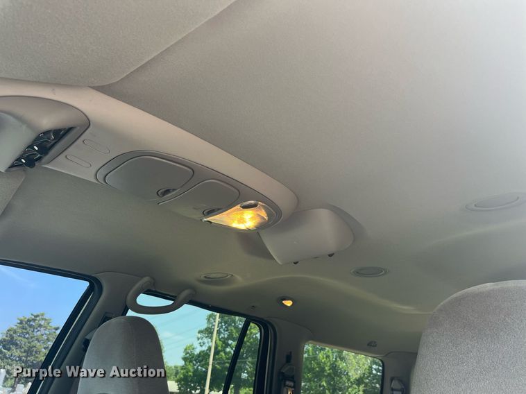 image for item LA9996 2001 Ford Expedition XLT  SUV