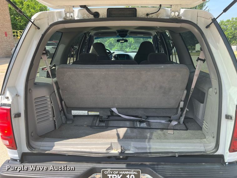 image for item LA9996 2001 Ford Expedition XLT  SUV