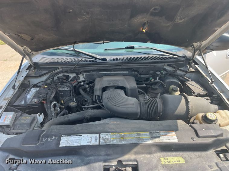 image for item LA9996 2001 Ford Expedition XLT  SUV