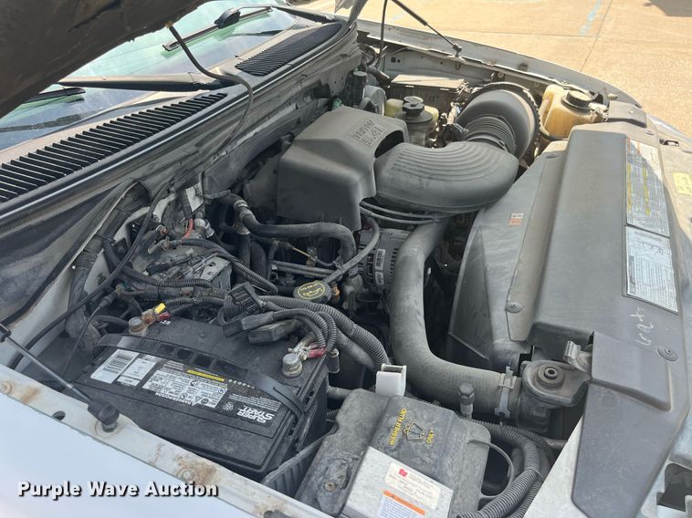 image for item LA9996 2001 Ford Expedition XLT  SUV