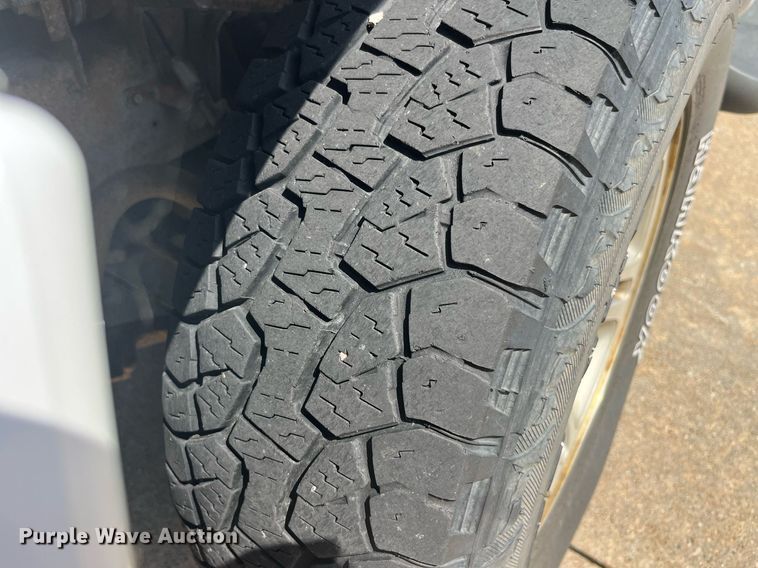 image for item LA9996 2001 Ford Expedition XLT  SUV