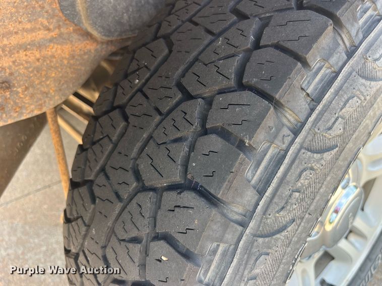 image for item LA9996 2001 Ford Expedition XLT  SUV