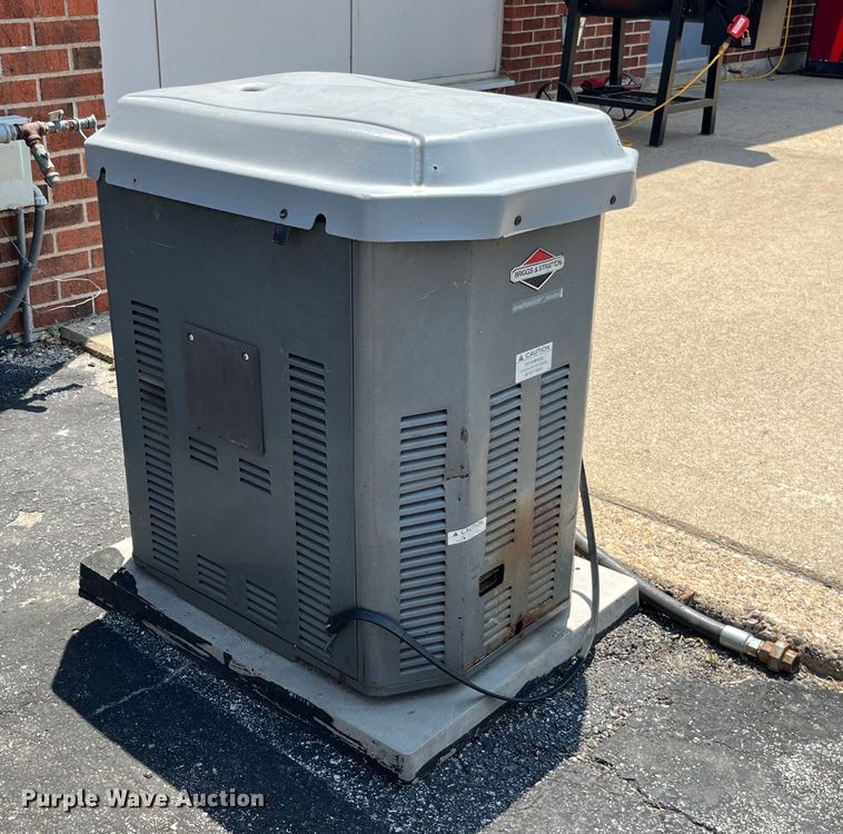 image for item LA9999 Briggs & Stratton 040221  generator