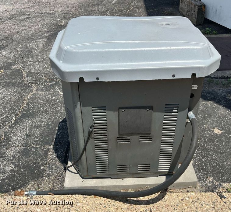 image for item LA9999 Briggs & Stratton 040221  generator