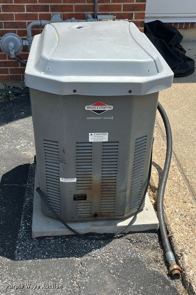 image for item LA9999 Briggs & Stratton 040221  generator