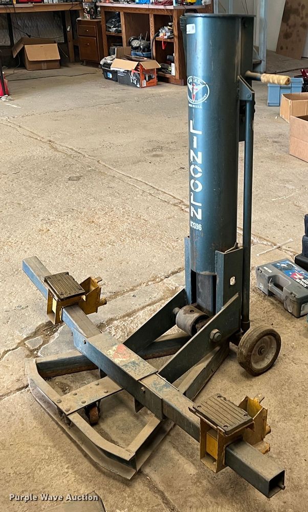 image for item LB9281 Lincoln 93696  jack