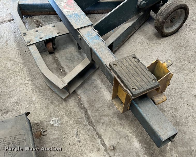 image for item LB9281 Lincoln 93696  jack