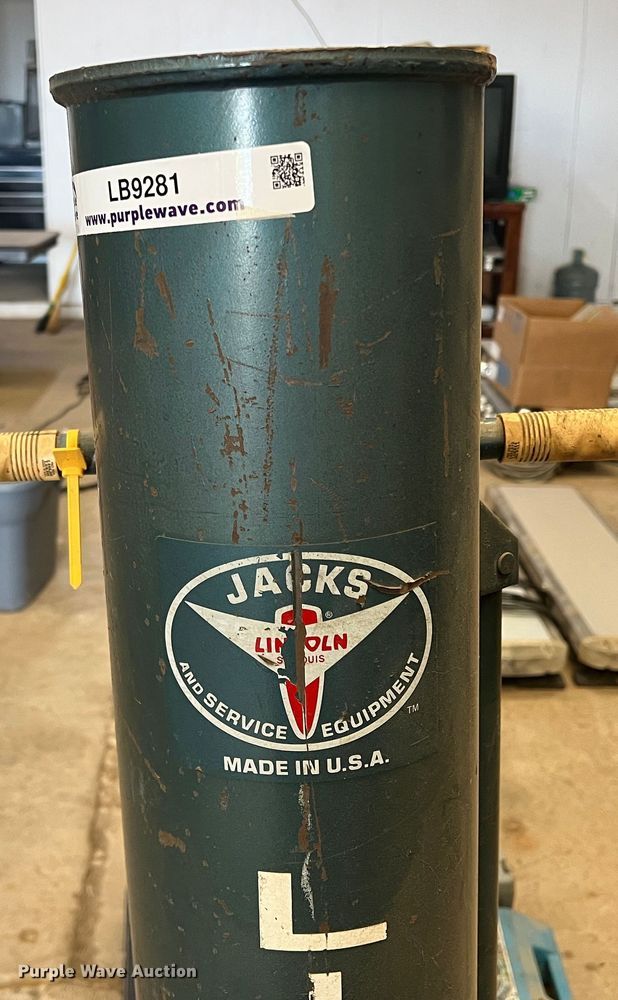 image for item LB9281 Lincoln 93696  jack