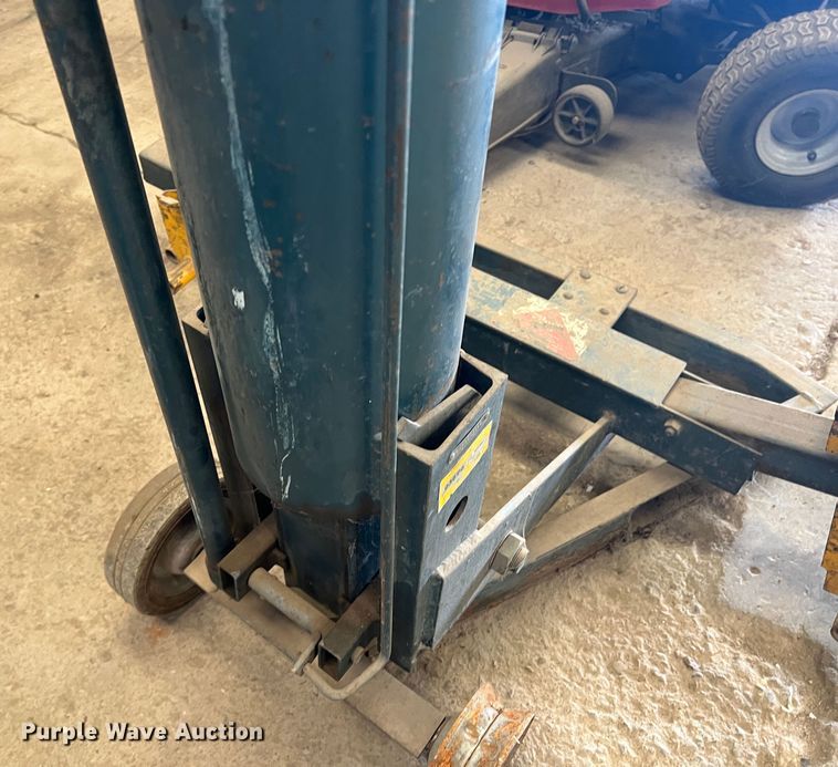 image for item LB9281 Lincoln 93696  jack