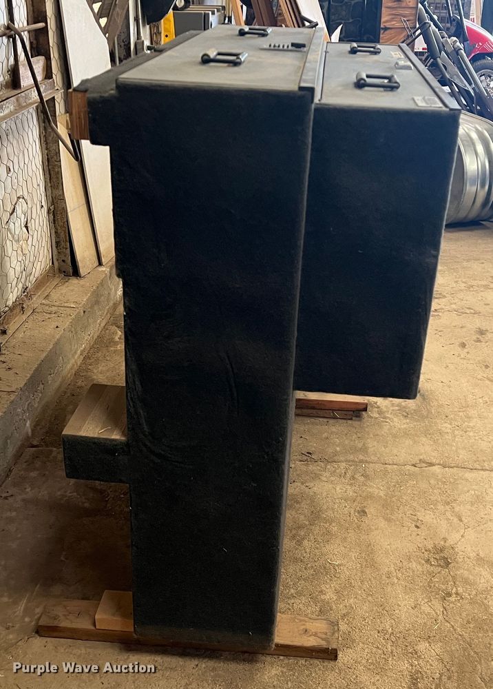 image for item LB9284 Truck Vault  storage box