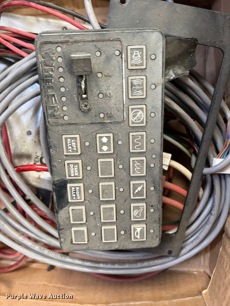 image for item LB9288 Siren controllers