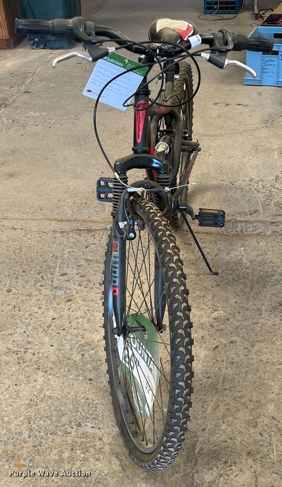 image for item LB9289 Hyper Shocker  26" bicycle