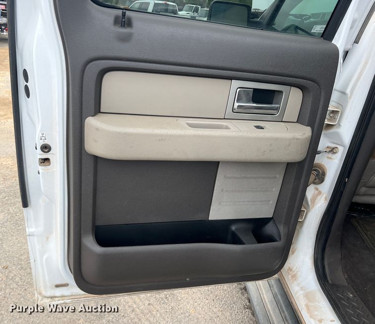 image for item LB9290 2010 Ford F150  SuperCrew pickup truck