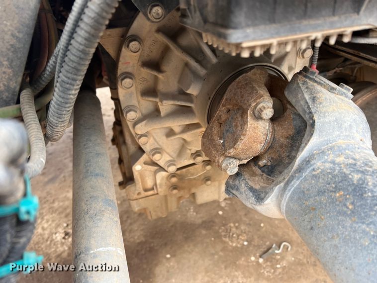 image for item LB9291 2011 International 7400  truck cab and chassis