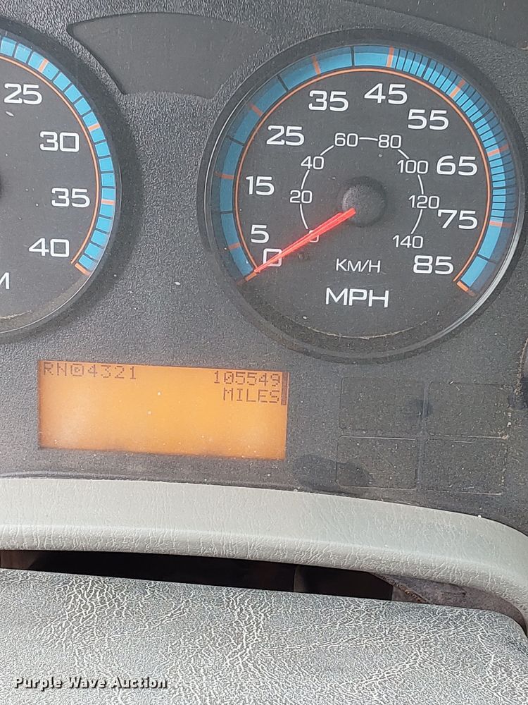 image for item LB9291 2011 International 7400  truck cab and chassis