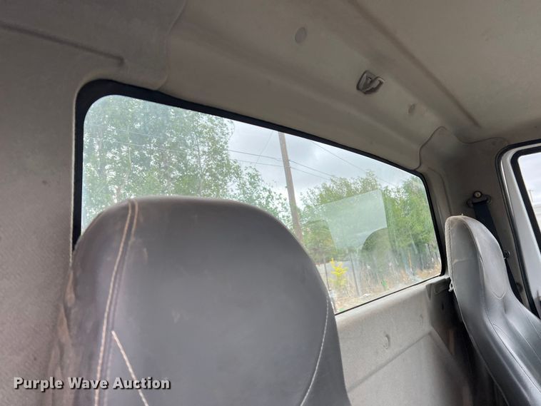 image for item LB9291 2011 International 7400  truck cab and chassis