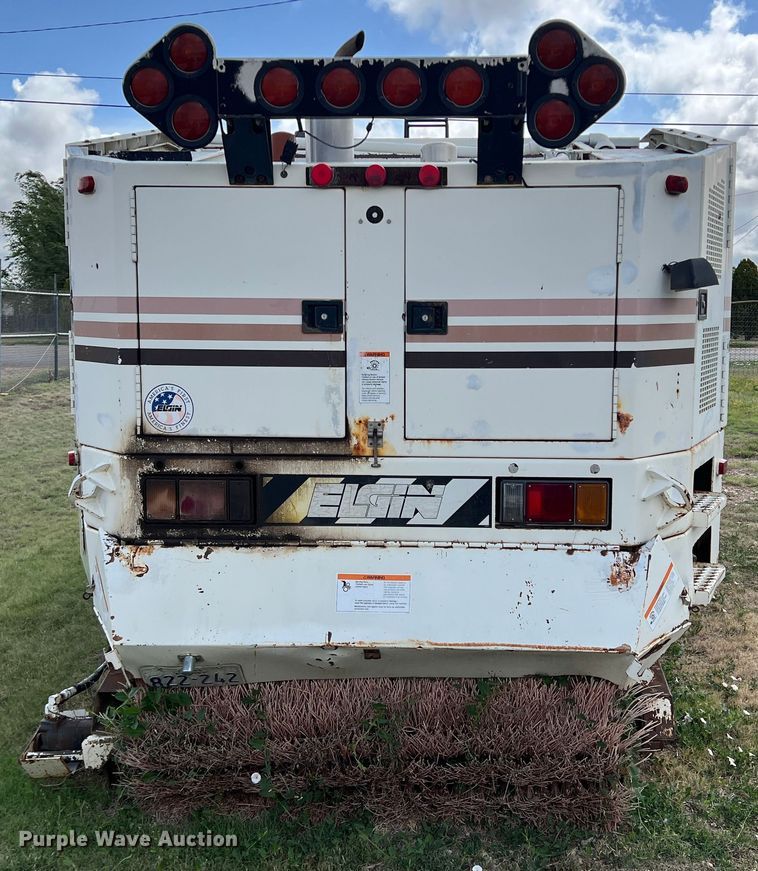 image for item LB9292 1997 Ford CF8000  street sweeper truck