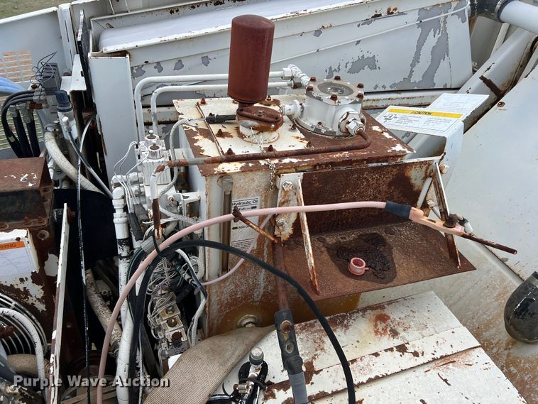 image for item LB9292 1997 Ford CF8000  street sweeper truck